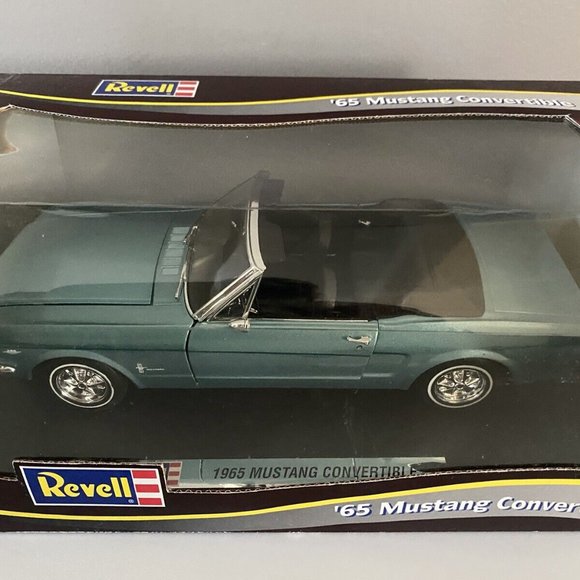 Vintage Revell 1:18 Diecast 1965 Mustang Convertible-NEW IN BOX! - Picture 2 of 10